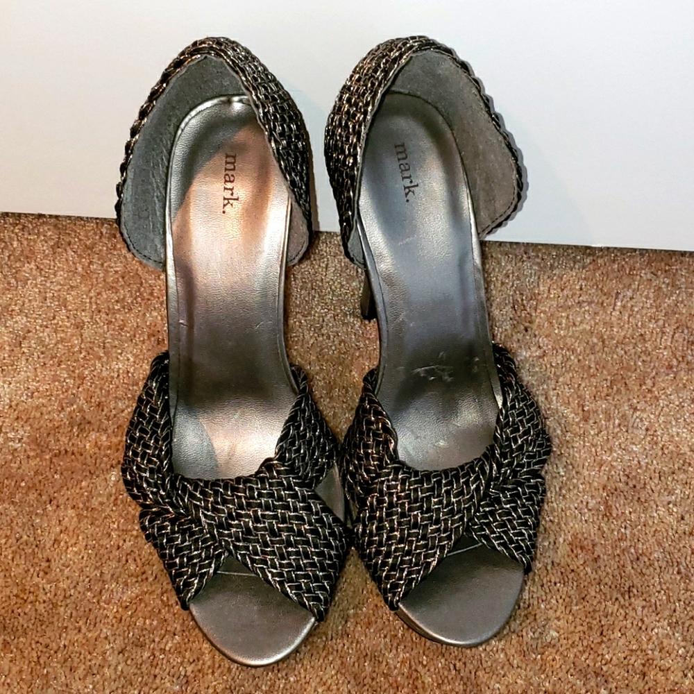 Mark high heel pump shoes NWOT